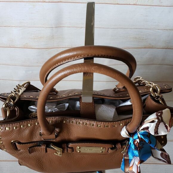 Michael Kors Leather Satchel Crossbody Handbag Pebbled Gold Tone Chain Hardware - Picture 4 of 16